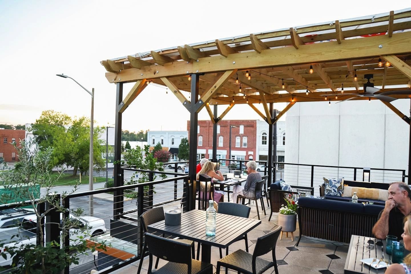 Rooftop patio pergola dining
